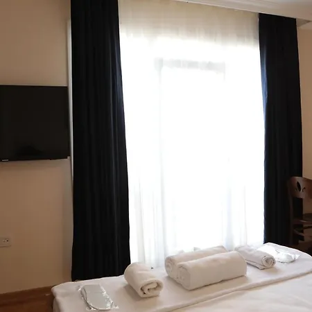 Hotel Duhok Suits *